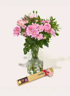 Boeket Elisabeth Met Leonidas Chocolade Bonbons Hartjes