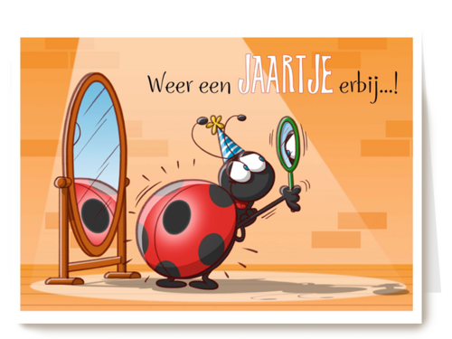 liefheersbeestje voor de spiegel