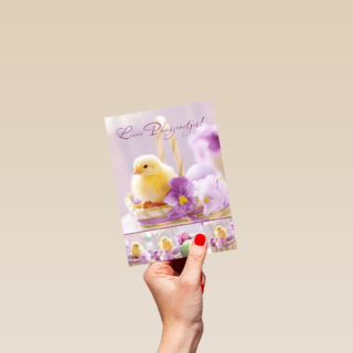 Kuiken in mandje met viooltje lieve paasgroetjes