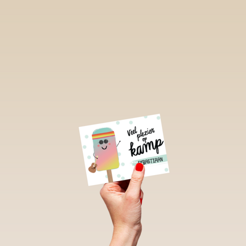 op kamp kaart met een ijsje die je veel plezier wenst