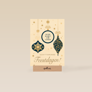 kerstkaart met kerstballen en eigen logo