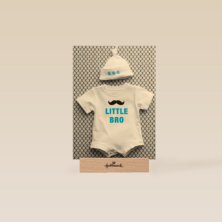 rompertje met babymutsje