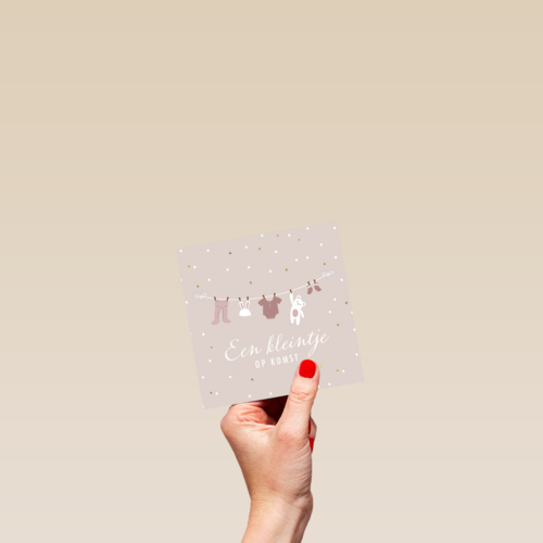 zwangerschap felicitatie een kleintje op komst beige