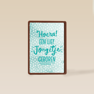 kaart met de tekst hoera een lief jongetje geboren