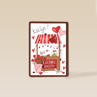 Matia Kissing Booth