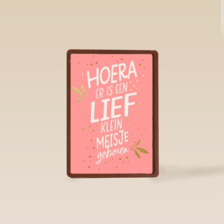 hoera er is een lief klein meisje geboren