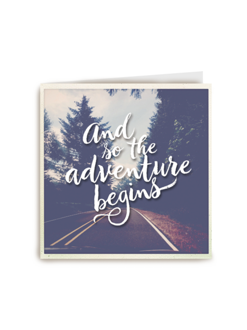 reizen kaart met de tekst and so the adventure begins